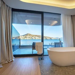 Hotel Yacht Premium, Sarandë